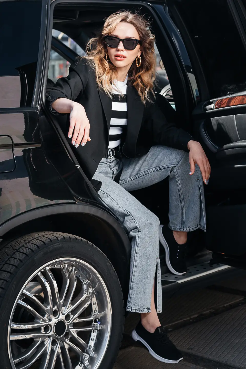 Washington DC city tour limo service with Chauffeur